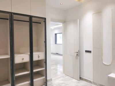 Bedroom Image of 1440 Sq.ft 3 BHK Builder Floor for rent in Mukherjee Nagar New Delhi for Rs. 65000