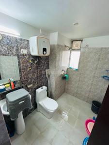 Bathroom Image of 1470 Sq.ft 3 BHK Apartment / Flat for sale in Nirala Greenshire, Noida Extension Greater Noida for Rs. 12800000