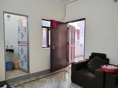 Living Room Image of 650 Sq.ft 1 BHK Apartment / Flat for rent in Rajpur New Delhi for Rs. 13500