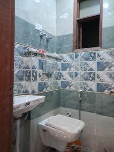 Common Bathroom Image of 1450 Sq.ft 3 BHK Apartment / Flat for sale in JMD Marvella Homes 2, Sector 73 Noida for Rs. 5800000