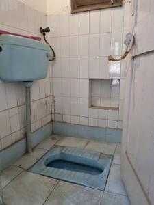 Common Bathroom One Image of 1000 Sq.ft 2 BHK Apartment / Flat for rent in Pink Apartments, Sector 18 Dwarka New Delhi for Rs. 30000