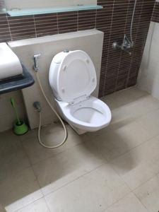 Common Bathroom Image of 1450 Sq.ft 3 BHK Apartment / Flat for sale in Kalpataru Magnus, Bandra East Mumbai for Rs. 80000000