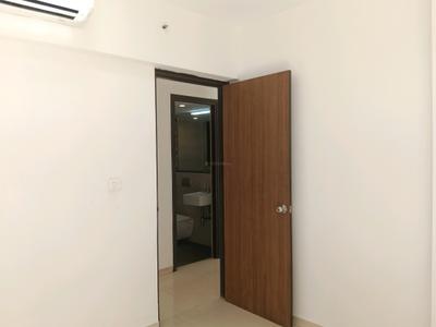 Bedroom Image of 900 Sq.ft 2 BHK Apartment / Flat for rent in Lodha Splendora, Kasarvadavali Thane for Rs. 26000
