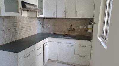 Kitchen Image of 850 Sq.ft 2 BHK Apartment / Flat for rent in Jaypee Kosmos, Sector 134 Noida for Rs. 25000