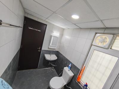 Bathroom Image of 601 Sq.ft 1 BHK Apartment / Flat for rent in Olympia Opaline, Navalur Chennai for Rs. 29000