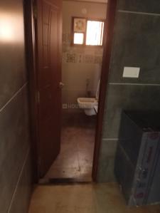 Bathroom Image of 1000 Sq.ft 2 BHK Apartment / Flat for rent in JP Nagar Bengaluru for Rs. 45000