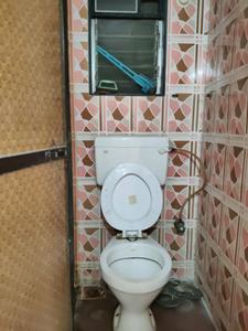 Common Bathroom Image of 600 Sq.ft 1 BHK Apartment / Flat for rent in Thane West Thane for Rs. 20000