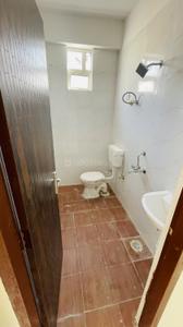 Bathroom Image of 1389 Sq.ft 3 BHK Apartment / Flat for rent in Trehan Vivanta Residences, Dheeriyawas Bhiwadi for Rs. 9500