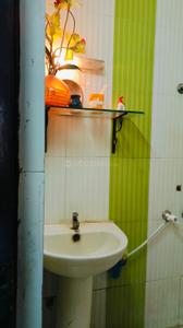 Bathroom Image of 680 Sq.ft 2 BHK Duplex for rent in Sector 28 Faridabad for Rs. 22000