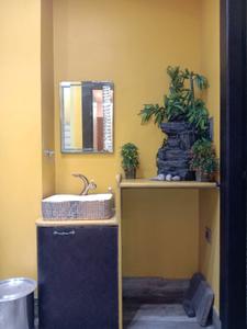 Lobby Image of 1200 Sq.ft 4 BHK Independent House for rent in Gupta House, South Dum Dum Kolkata for Rs. 100000