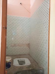 Common Bathroom Image of 540 Sq.ft 1 BHK Builder Floor for rent in Egmore Chennai for Rs. 15000