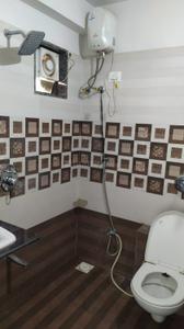 Bathroom Image of 2200 Sq.ft 3 BHK Apartment / Flat for rent in Devsiddhi Fabula, Navrangpura Ahmedabad for Rs. 40000