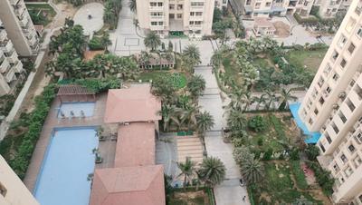 Balcony Image of 1000 Sq.ft 2.5 BHK Apartment / Flat for sale in Amrapali Silicon City, Sector 76 Noida for Rs. 12100000