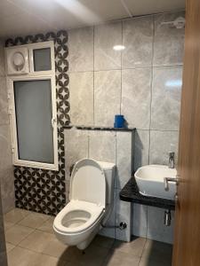 Bathroom Image of 650 Sq.ft 1 BHK Apartment / Flat for rent in Eden Park At The Prestige City, Sarjapur Bengaluru for Rs. 30006