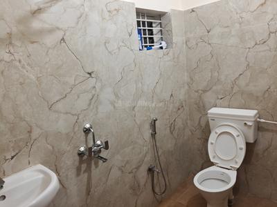 Bathroom Image of 1300 Sq.ft 3 BHK Independent House for rent in Maharatoli Ranchi for Rs. 15000