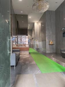 Image of 807 Sq.ft 3 BHK Apartment / Flat for rent in Kaveri Heights, Ghatkopar East, Mumbai for Rs. 95000