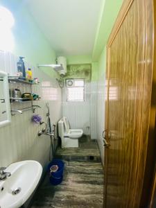 Bathroom Image of 1500 Sq.ft 3 BHK Apartment / Flat for sale in Bankim Nagar Siliguri for Rs. 5900800
