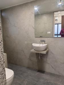 Bathroom Image of 650 Sq.ft 1 BHK Apartment / Flat for sale in Queenstown Springs, Ghansoli Navi Mumbai for Rs. 13000000