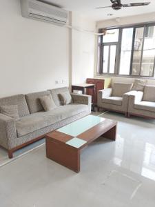 Bedroom Image of 700 Sq.ft 1 BHK Apartment / Flat for rent in Cumballa Hill Mumbai for Rs. 125000