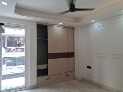 Bedroom Image of 1350 Sq.ft 3 BHK Builder Floor for sale in Paschim Vihar New Delhi for Rs. 26500000