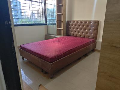 1 BHK Semi Furnished Flat
