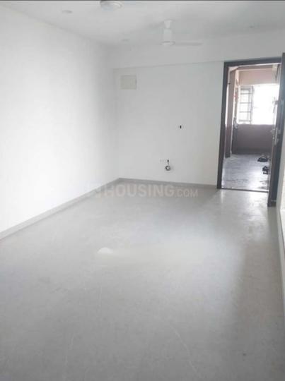 Kalina, Santacruz East Hall 1