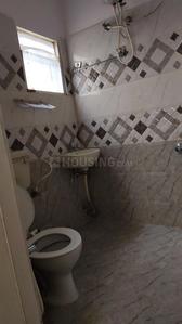 Bathroom Image of 700 Sq.ft 2 BHK Builder Floor for rent in Halasuru Bengaluru for Rs. 28000