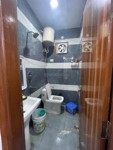 Bathroom Image of 460 Sq.ft 2 BHK Apartment / Flat for rent in Green Valley Livings, Dwarka Mor New Delhi for Rs. 20000