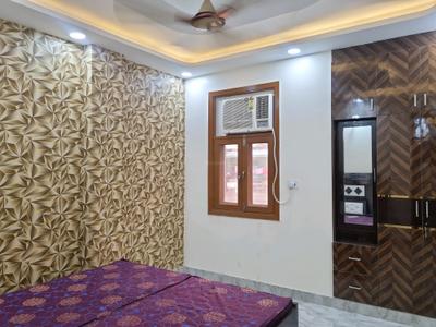 Bedroom Image of 1000 Sq.ft 3 BHK Builder Floor for rent in Dwarka Mor New Delhi for Rs. 35000