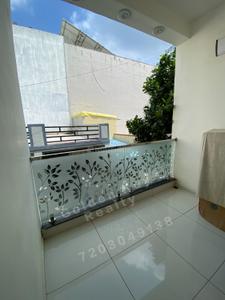 Balcony Image of 1700 Sq.ft 4 BHK Duplex for sale in Chandkheda Ahmedabad for Rs. 12800000