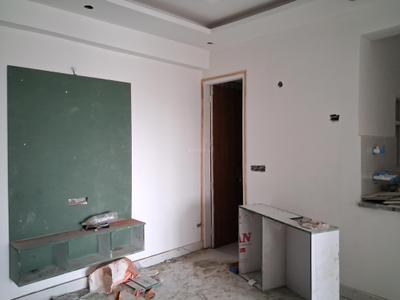 Living Room Image of 1050 Sq.ft 2 BHK Apartment / Flat for sale in Sector 101 Noida for Rs. 4100000