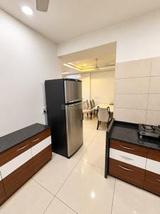 Kitchen Image of 2500 Sq.ft 3 BHK Apartment / Flat for rent in Alkapuri Vadodara for Rs. 40000