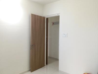 Bedroom Image of 650 Sq.ft 2 BHK Apartment / Flat for rent in Godrej Emerald, Kasarvadavali Thane for Rs. 26999