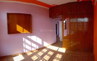Bedroom Image of 1000 Sq.ft 2 BHK Builder Floor for rent in Tutikandi Shimla for Rs. 12000