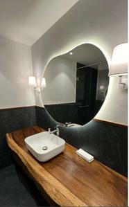 Bathroom Image of 5500 Sq.ft 6 BHK Villa for sale in Juhu Mumbai for Rs. 750000000