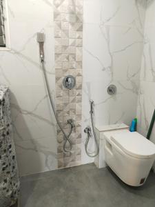 Bathroom Image of 1152 Sq.ft 2 BHK Apartment / Flat for sale in Bharat Belmonte, Andheri West Mumbai for Rs. 22000000