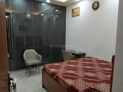 Bedroom Image of 800 Sq.ft 1 BHK Builder Floor for rent in Lajpat Nagar New Delhi for Rs. 30000