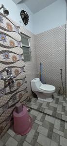 Bathroom Image of 1400 Sq.ft 3 BHK Apartment / Flat for rent in Dabgram Siliguri for Rs. 30000
