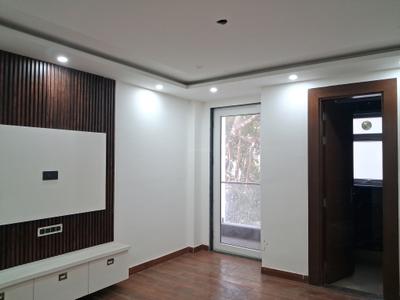 Bedroom Image of 1250 Sq.ft 2 BHK Builder Floor for rent in Kirti Nagar New Delhi for Rs. 45000