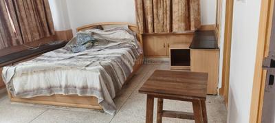 Bedroom Image of 1400 Sq.ft 2 BHK Apartment / Flat for rent in Sri Niketan Apartments, Sector 7 Dwarka New Delhi for Rs. 45000