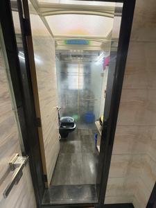 Bathroom Image of 1000 Sq.ft 2 BHK Apartment / Flat for sale in Mazgaon Mumbai for Rs. 30000000
