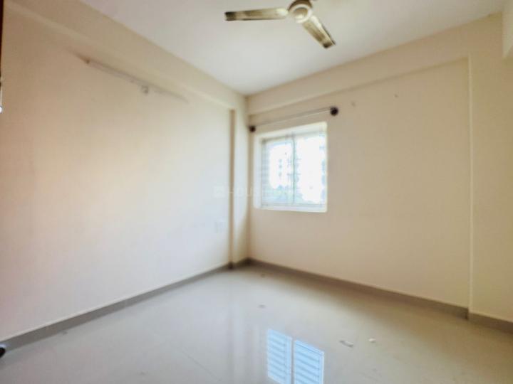 Home track Bedroom 1