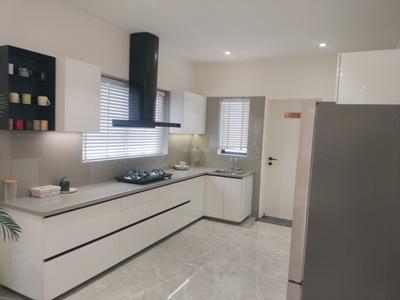 Kitchen Image of 9450 Sq.ft 5 BHK Villa for sale in Rameshwar Luxuriom Elite, Kasindra Ahmedabad for Rs. 25000000