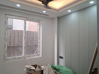 Bedroom Image of 1350 Sq.ft 3 BHK Builder Floor for sale in Paschim Vihar New Delhi for Rs. 26000000