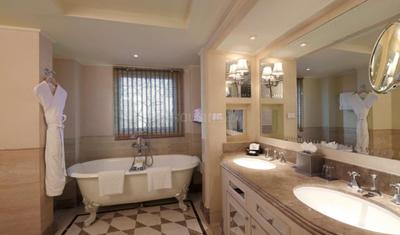 Bathroom Image of Stay luxury pg in Sector 39, Gurgaon