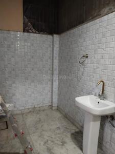 Bathroom Image of 800 Sq.ft 2 BHK Independent House for rent in Beta I Greater Noida for Rs. 25000