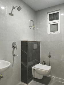 Common Bathroom Image of 1500 Sq.ft 3 BHK Apartment / Flat for sale in Vyom Residency, Noida Extension Greater Noida for Rs. 6345000
