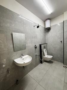 Bathroom Image of 1250 Sq.ft 2 BHK Apartment / Flat for rent in Indira Nagar Bengaluru for Rs. 70000