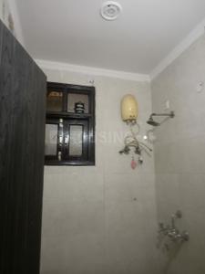 Bathroom Image of 900 Sq.ft 3 BHK Builder Floor for rent in Dwarka Mor New Delhi for Rs. 20002