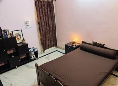Bedroom Image of 1000 Sq.ft 3 BHK Independent House for rent in Sector 19 Noida for Rs. 40000